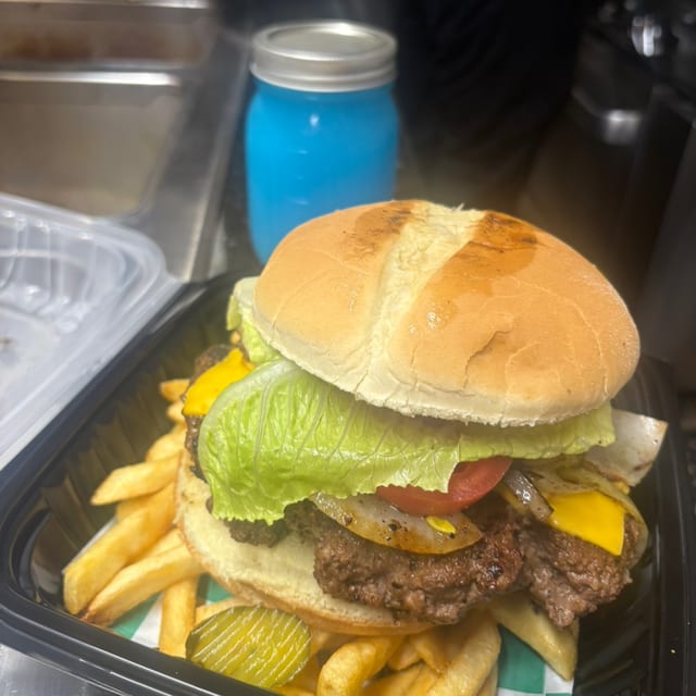 Bigg Boyz Burger.