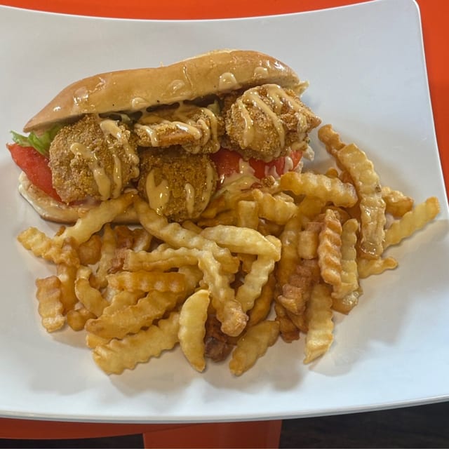 Shrimp po'boy.